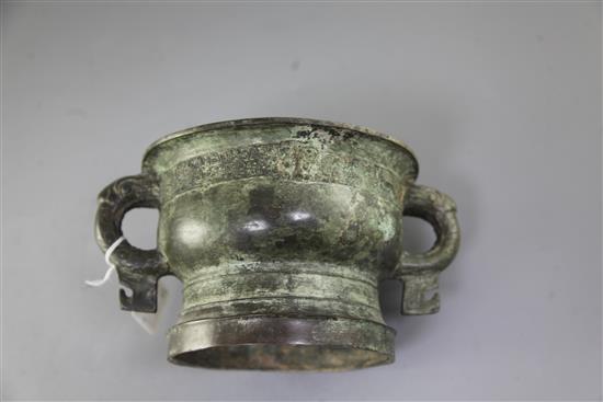 A Chinese archaic bronze ritual vessel, gui, Western Zhou dynasty, 11th/10th century BC, width 25.5cm